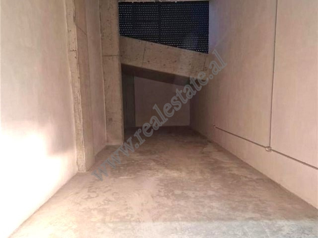 Warehouse for rent near Bulevardi Zogu I in Tirana, Albania